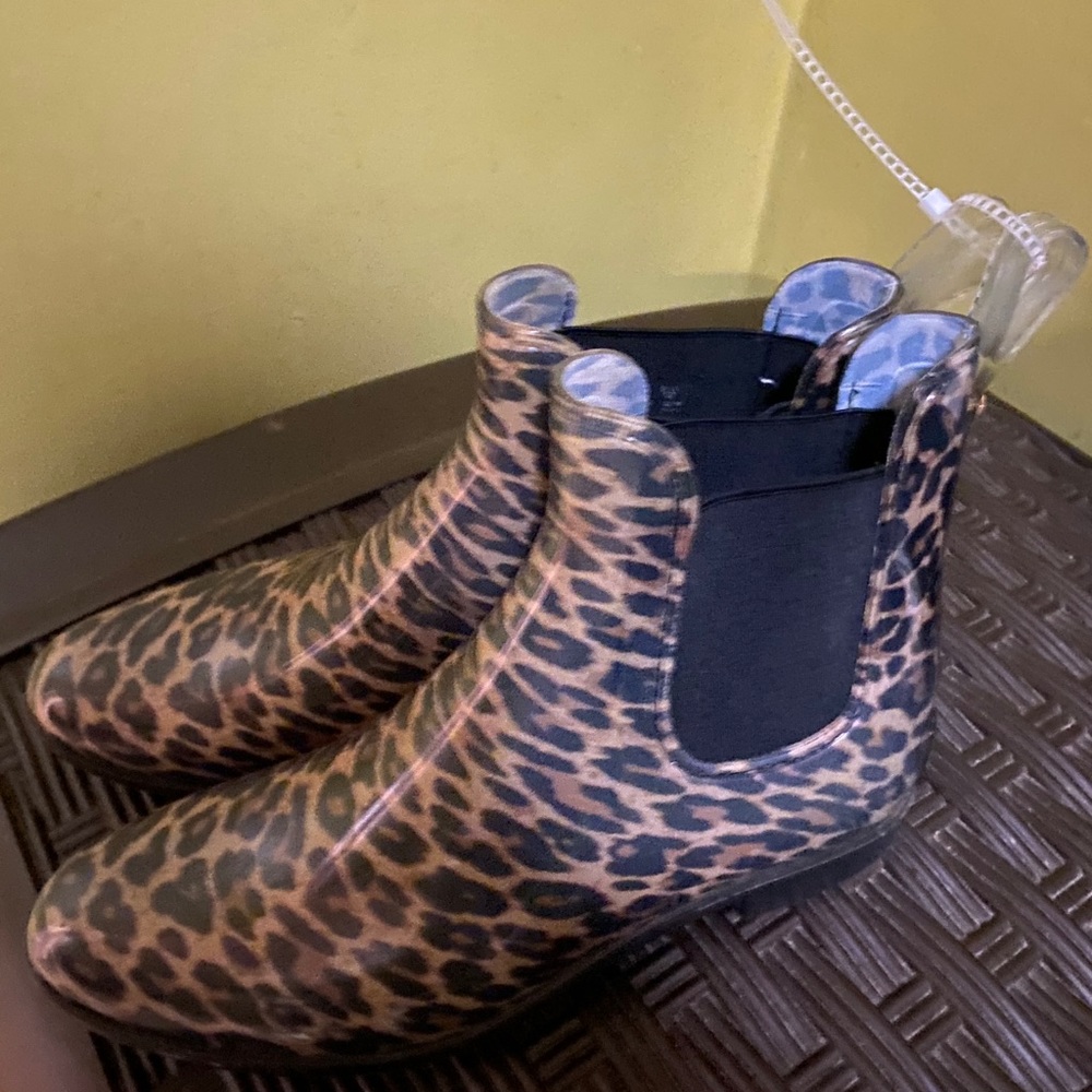 Sam Edelman Rain Leopard rain boots
